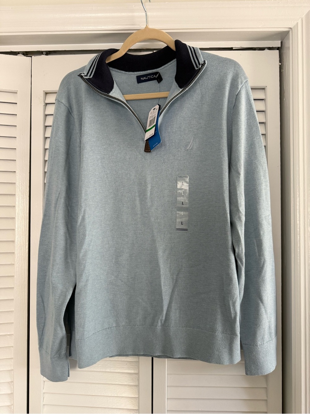 Nautica Men’s Light Blue Sweater with Navy Trim
